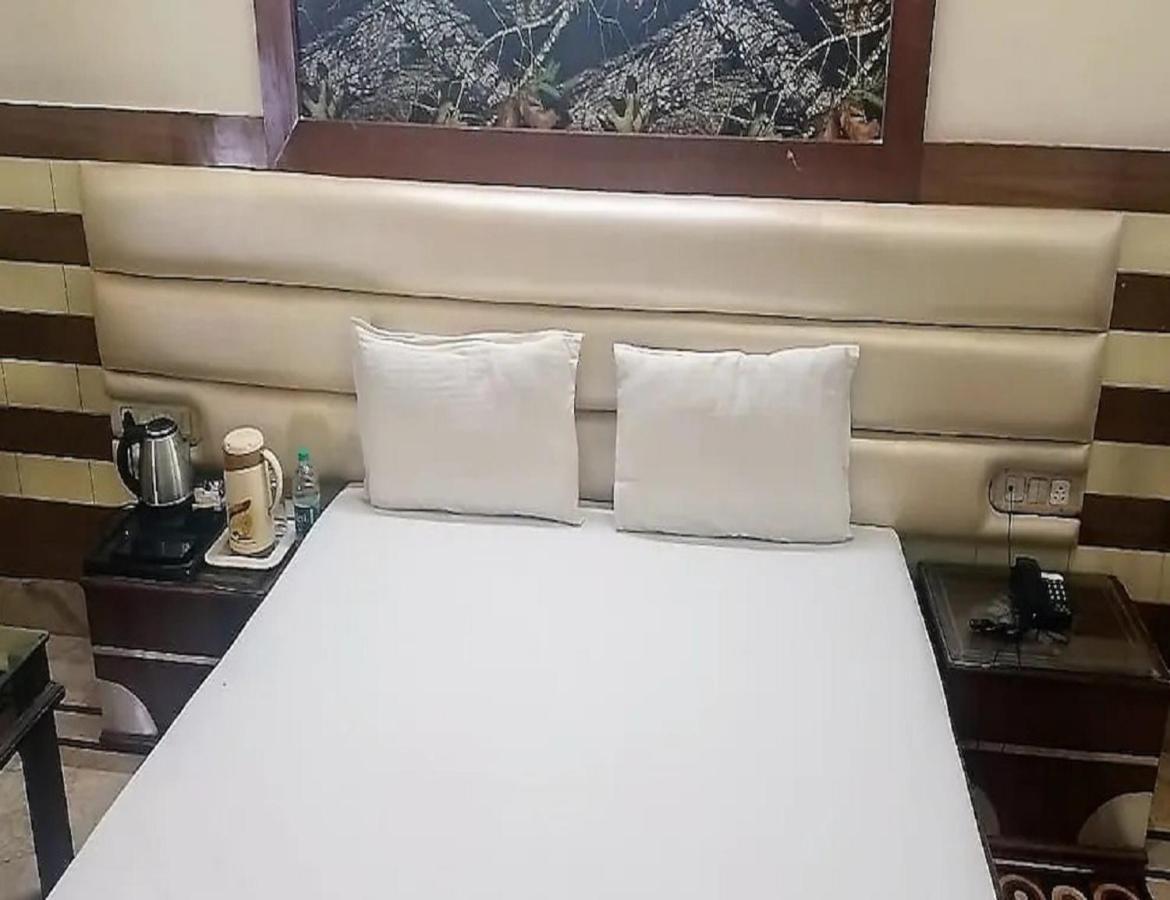 Basera, Hotel Vrindavan