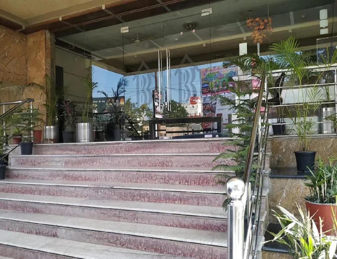 Basera, Hotel Vrindavan